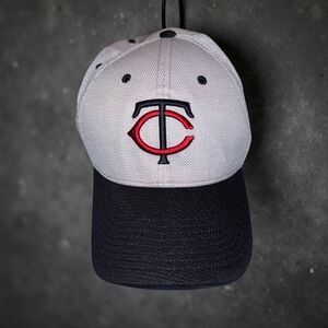 New Era Minnesota Twins Logo Baseball Hat Size M/L Stretchable